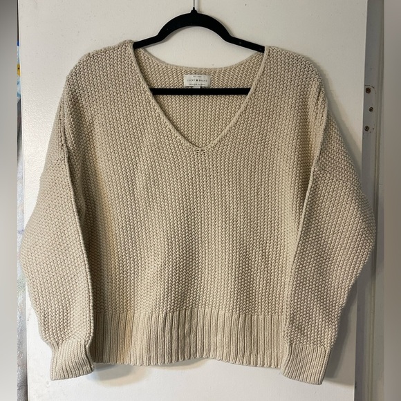 Lucky Brand Cream V-Neck Sweater with Ribbed Texture - Picture 2 of 5